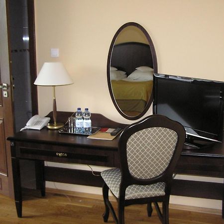 Hotel Zamek Krolewski W Rydzynie Rydzyna Extérieur photo