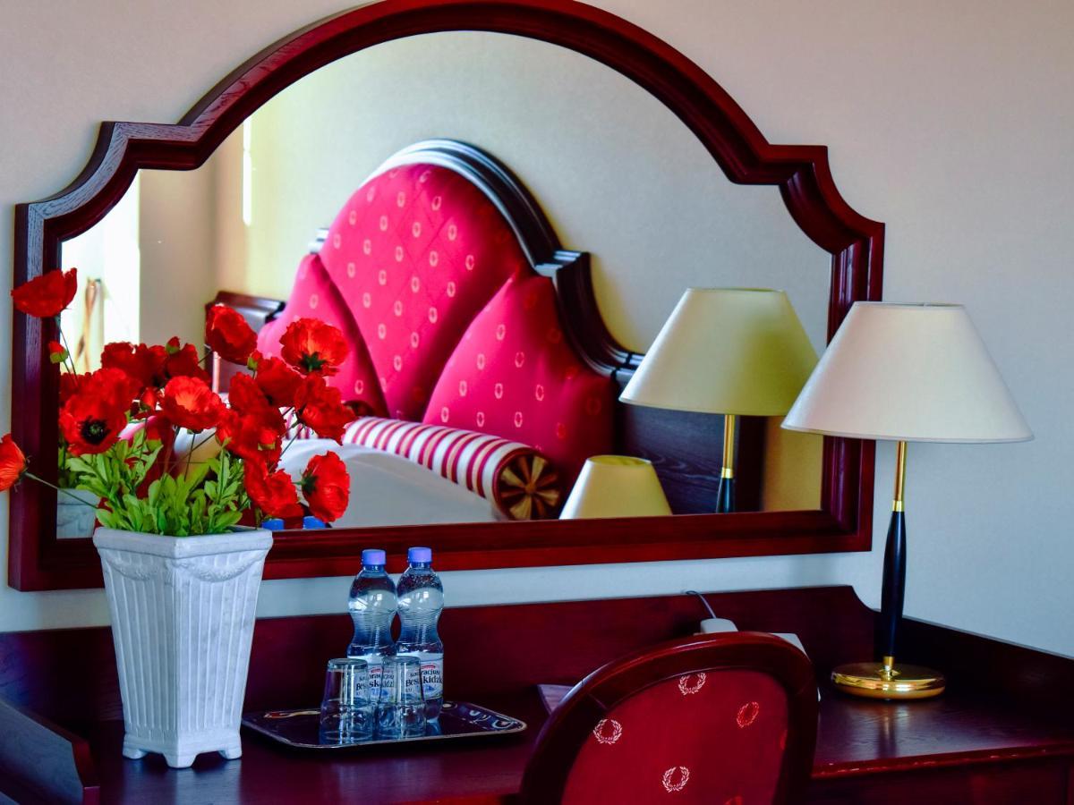 Hotel Zamek Krolewski W Rydzynie Rydzyna Extérieur photo