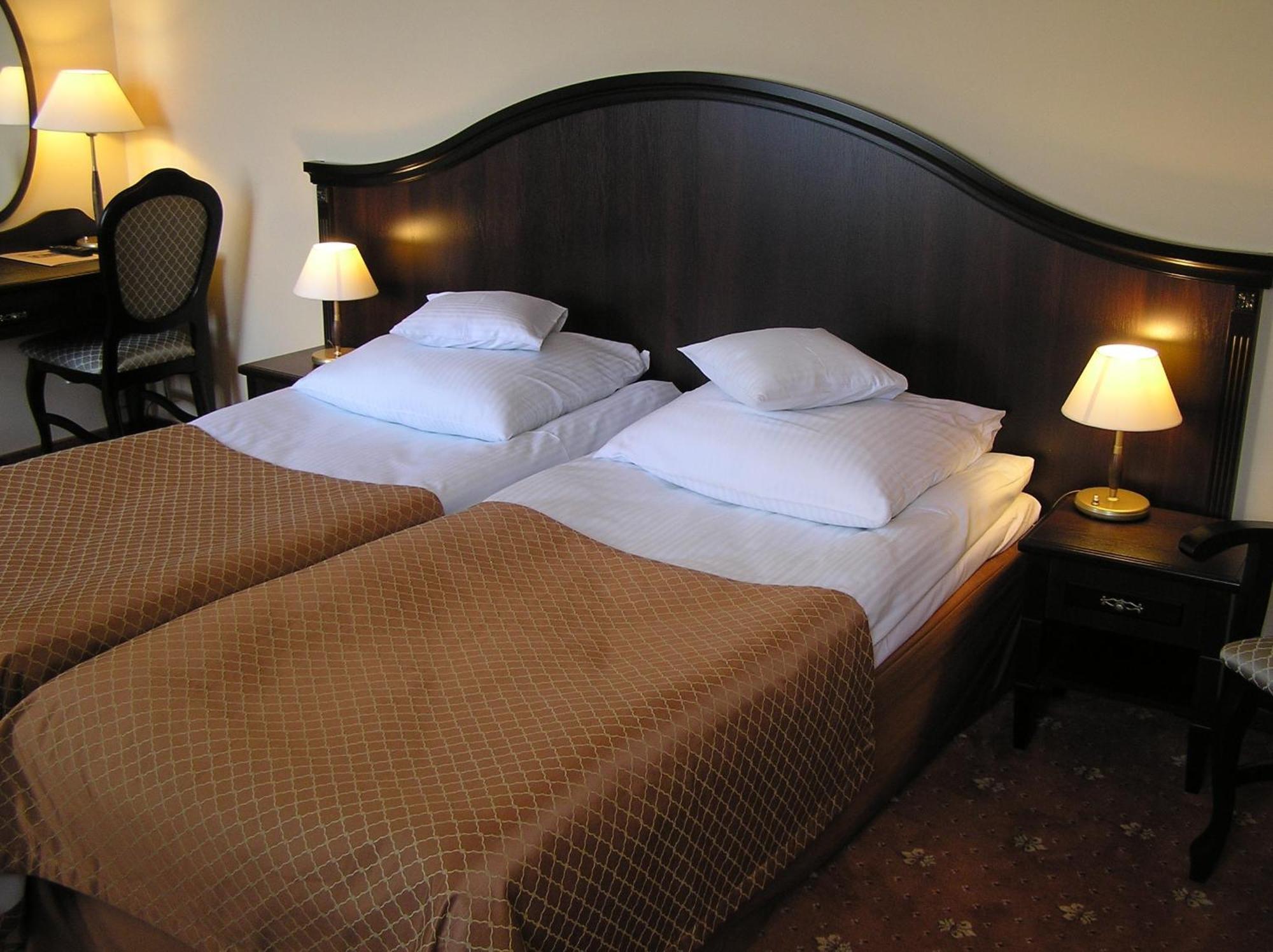 Hotel Zamek Krolewski W Rydzynie Rydzyna Extérieur photo